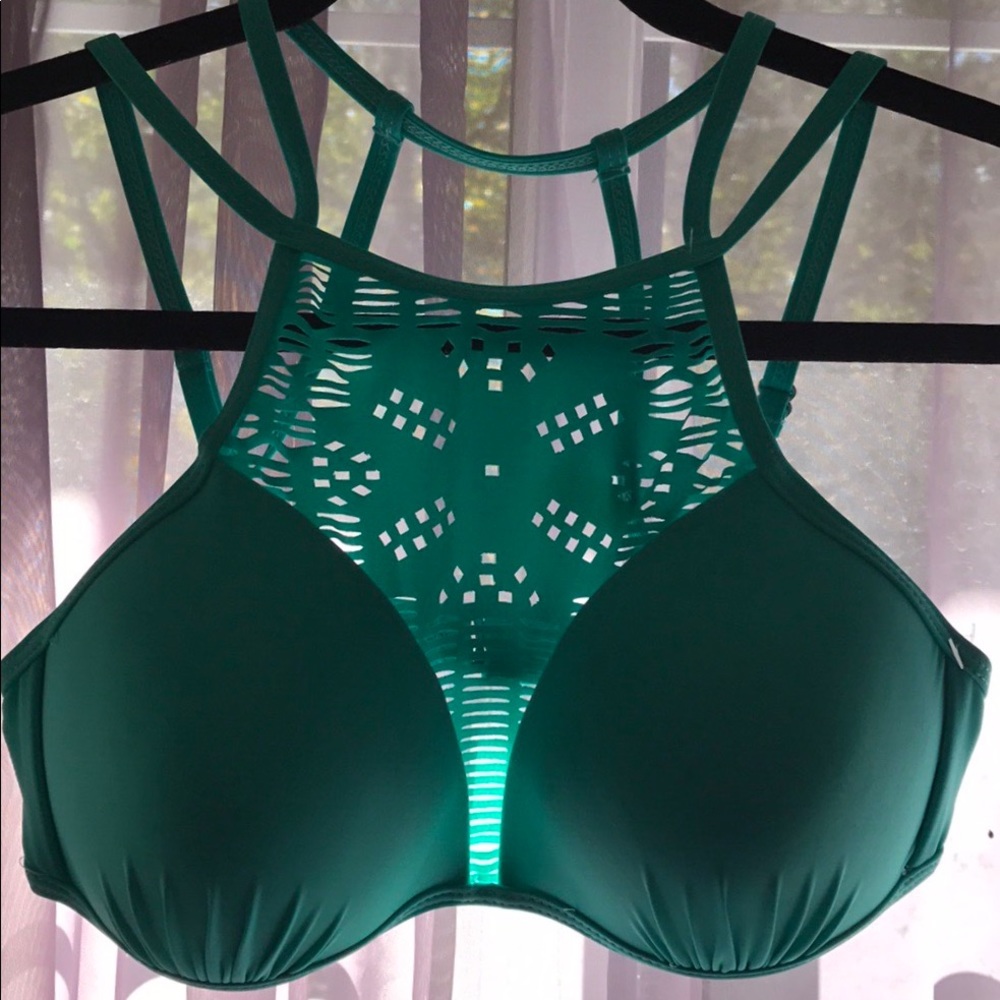 🦋 SPRING IS ALMOST HERE! 🦋 Tini Bikini Top
